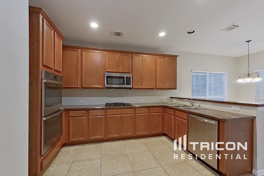 Building Photo - 2981 Cattle Baron Dr