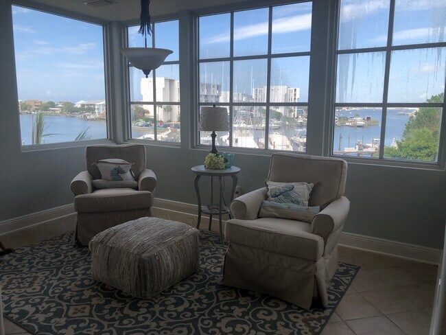 Building Photo - 770 Harbor Blvd