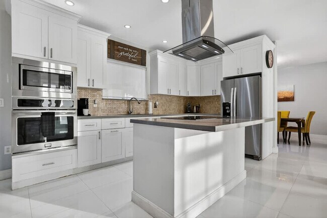 Building Photo - 5161 SW 159th Ct