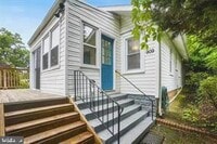 Building Photo - 909 Maplewood Ave