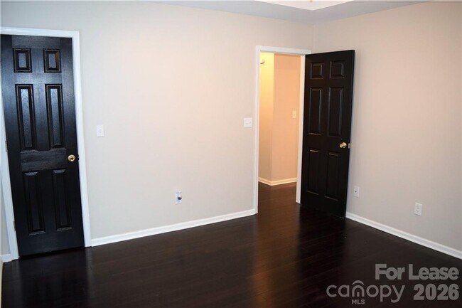 Building Photo - 21345 Aftonshire Dr