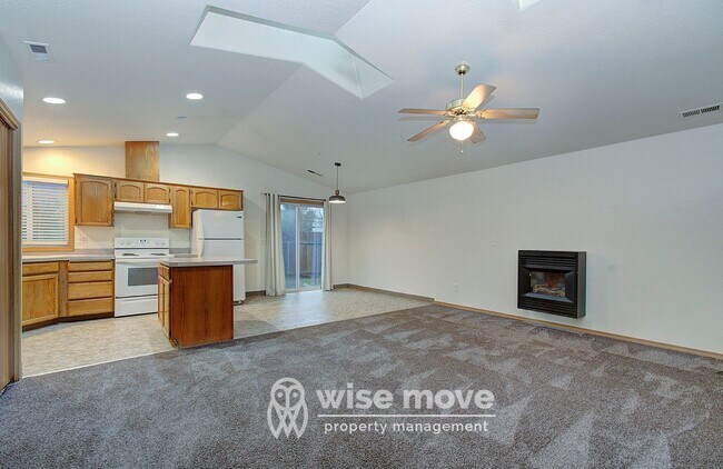 Building Photo - 809 SE 135th Ct