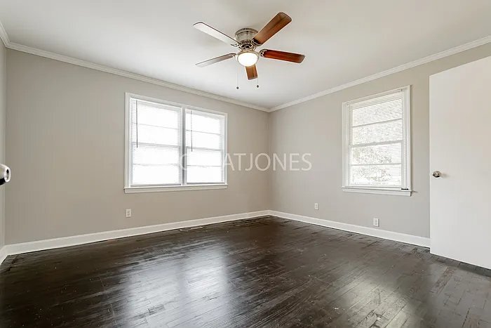 Building Photo - 1303 Whitehorse St