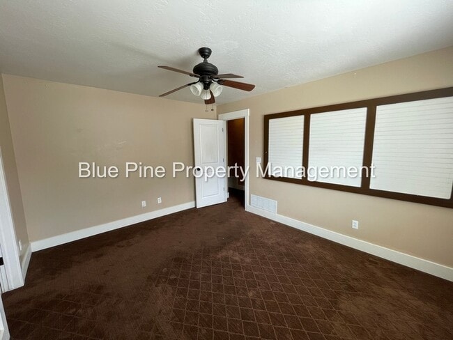 Building Photo - 3930 E Vision Dr