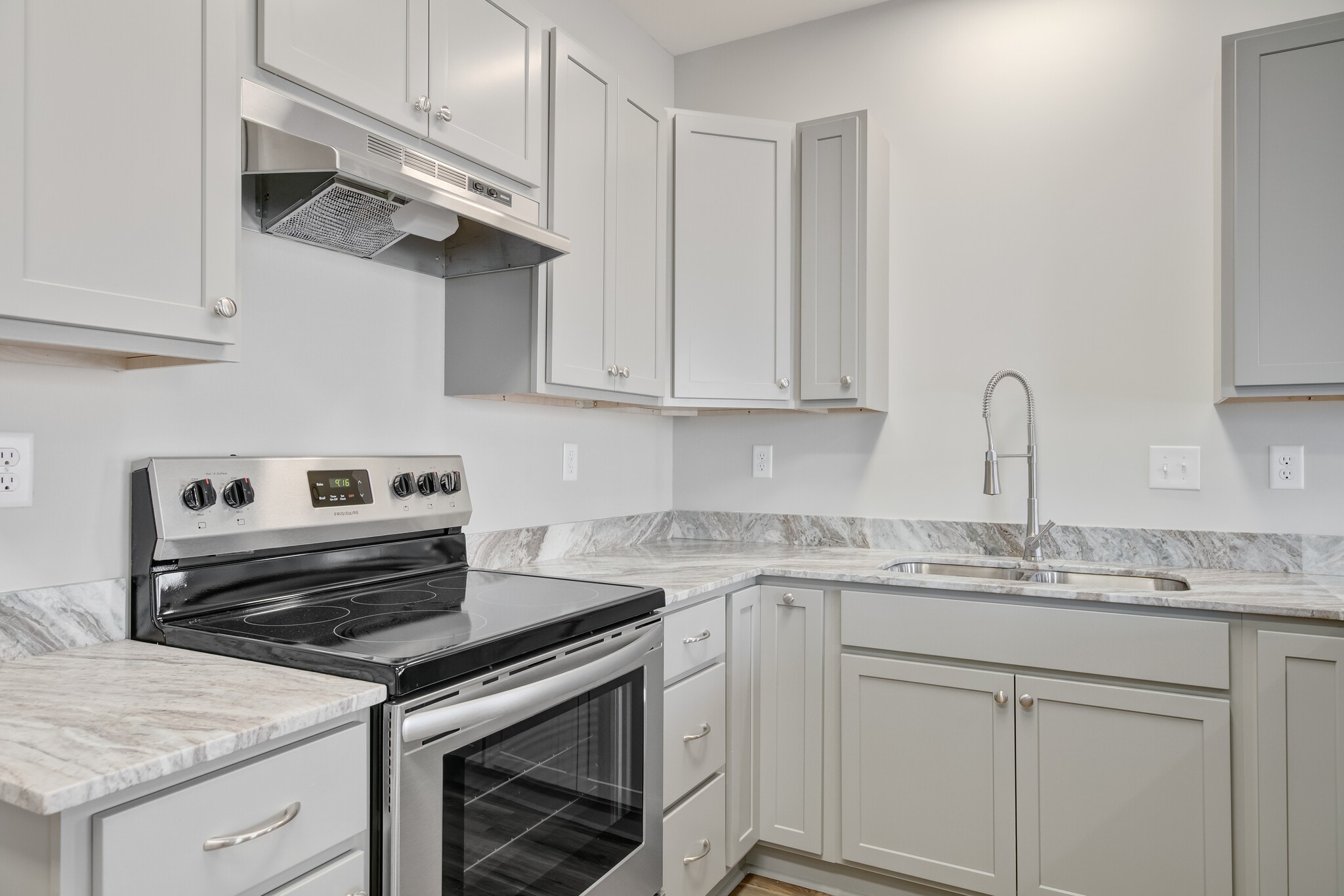 Building Photo - 139 Iberia St