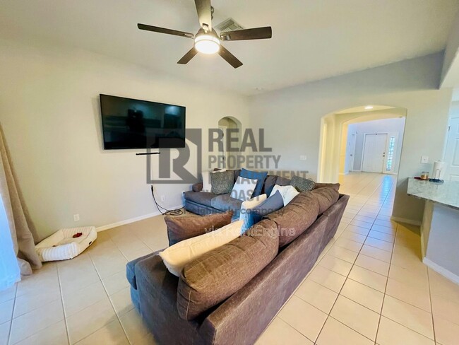 Building Photo - 9135 Astonia Way