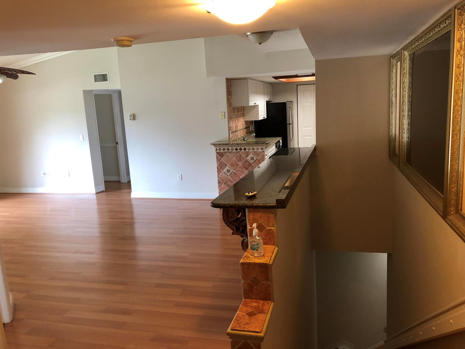 Building Photo - 1500 Crestwood Ct S
