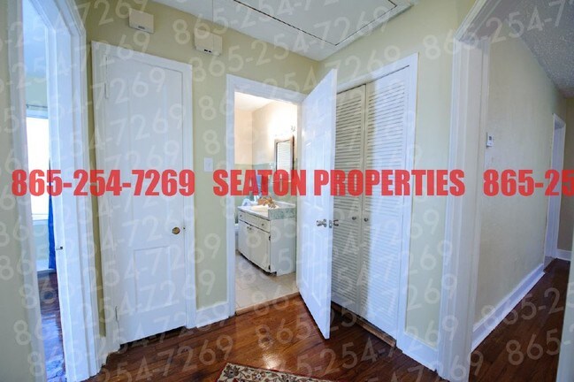 Building Photo - 2817 Boright Dr