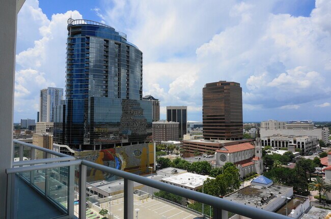 Building Photo - Large 1 Bed Loft with 20 Foot Wall of Glass City View at The VUE!