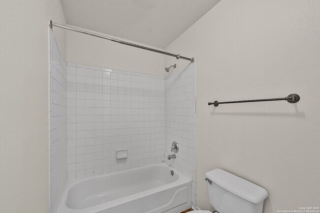 Building Photo - 9711 Diamond Cliff Dr