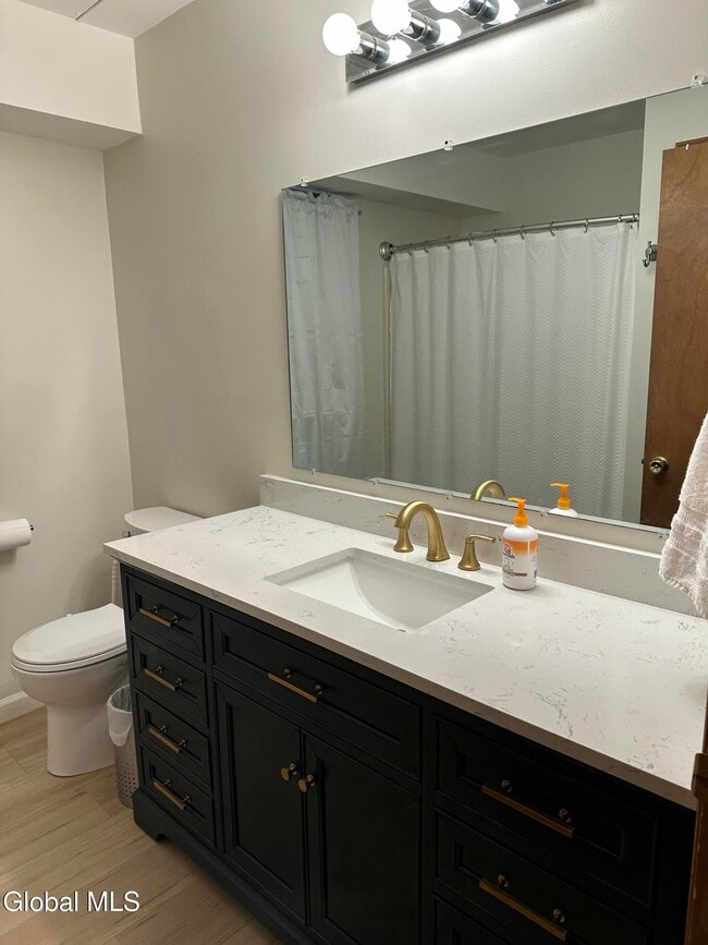 Building Photo - 14 Vanderbilt Ave