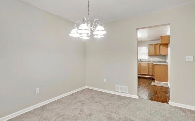 Building Photo - 1355 Steven Dr