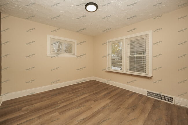 Building Photo - 13713 Edgewood Ave