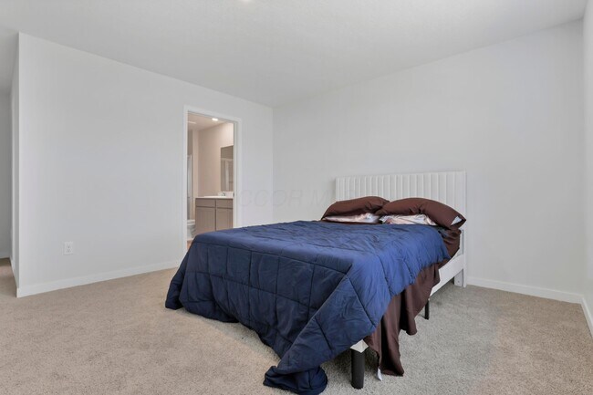 Building Photo - 6302 Marinelli Dr N