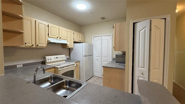 Building Photo - 2537 Maitland Crossing Way
