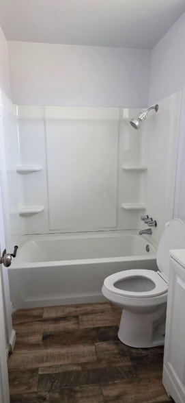 Building Photo - 19170 CA-18