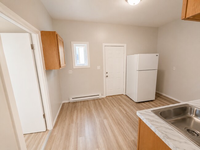 Building Photo - 456 Arden Pl
