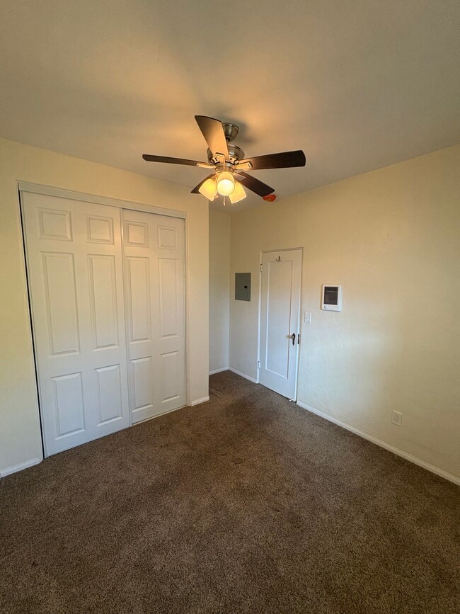 Building Photo - Gaylord Building