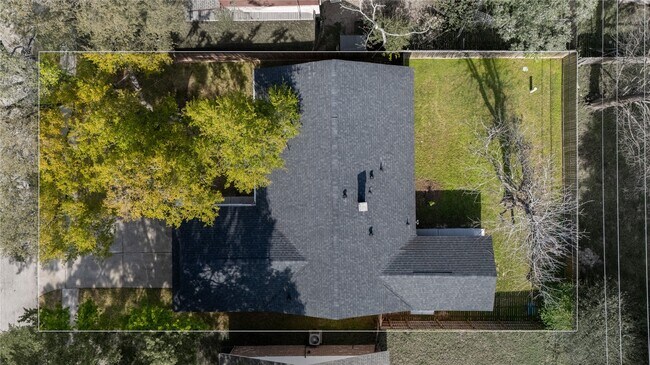 Building Photo - 2510 Marble Falls Dr