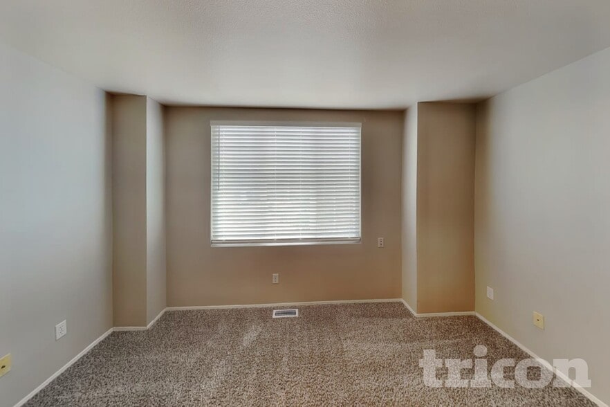 Building Photo - 6295 Grandridge Dr SE