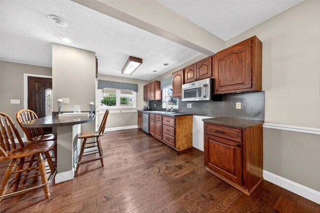 Building Photo - 5591 Old Hwy 21