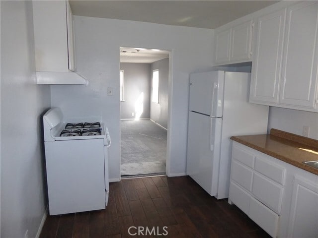 Building Photo - 862 E H St