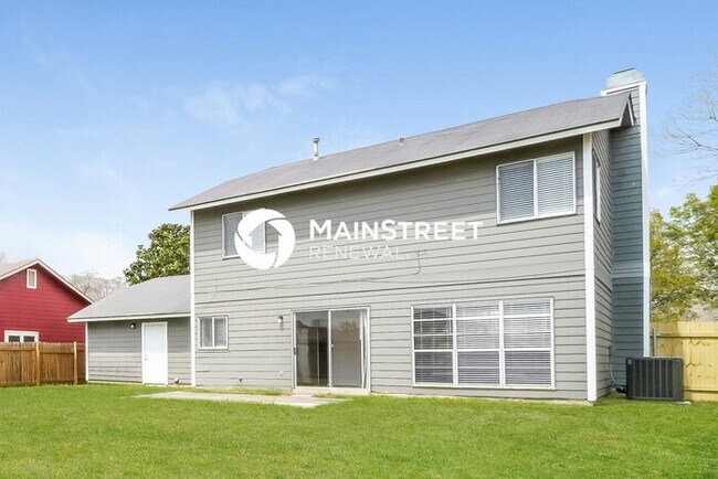 Building Photo - 3 Bedroom Pet-Friendly Home in San Antonio, TX with Main Street Renewal