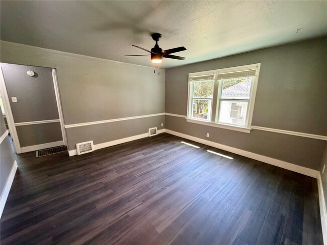 Building Photo - 7121 Lamont Dr