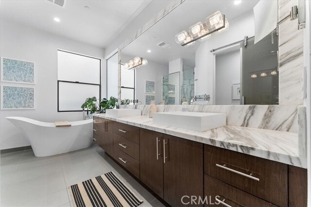 Building Photo - 228 38th St