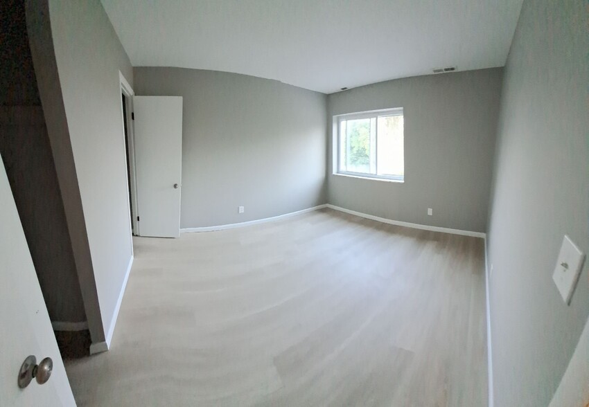 Room 1 - 25735 Lorain Rd