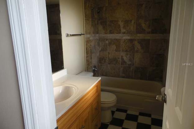 Building Photo - 634 Hemlock Ln
