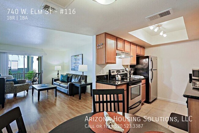 Building Photo - 740 W Elm St