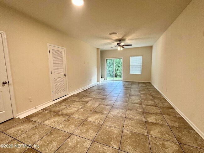 Building Photo - 794 Servia Dr