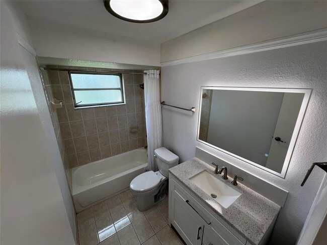 Building Photo - 2650 NW 94th Way