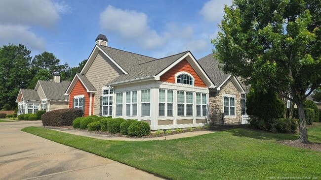 Building Photo - 127 Nandina Ct
