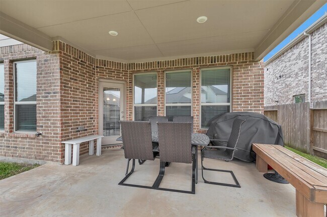 Building Photo - 2714 Sellers Island Dr