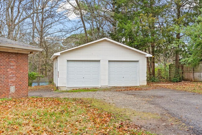 Building Photo - 3 Bedroom Pet Friendly Home For Rent!