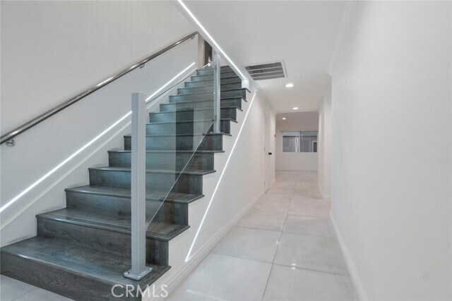 Building Photo - 3381 Oakmont View Dr