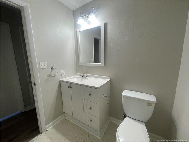 Building Photo - 6804 Leeds Ct