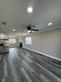 Building Photo - 124 Purdue Dr