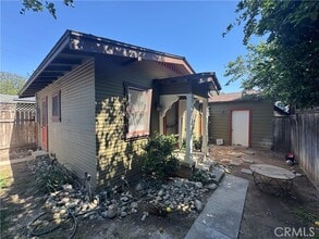 Building Photo - 422 N 8th Ave