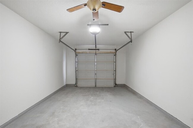 Building Photo - 11611 Rustic Rock Dr
