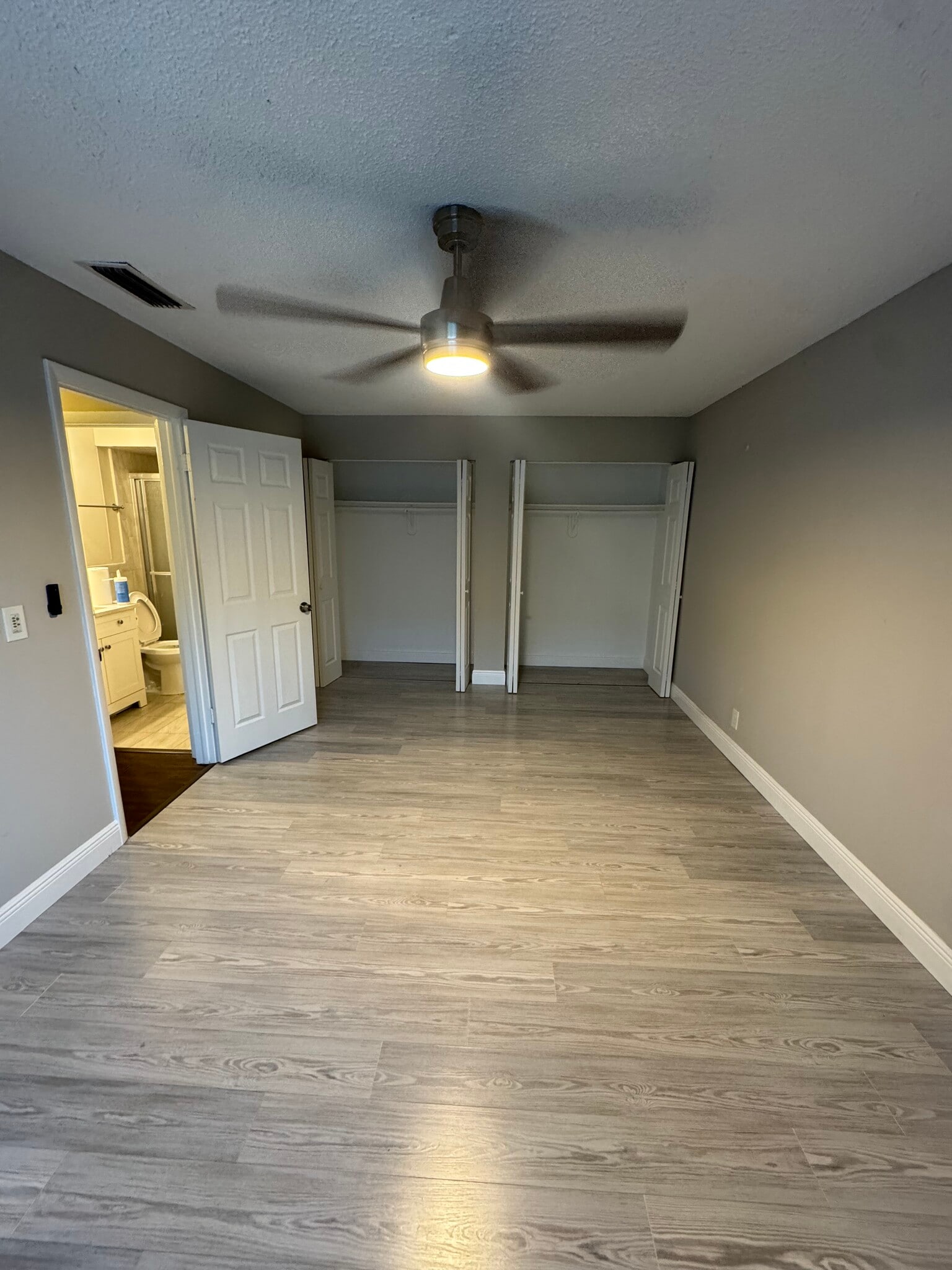 Building Photo - 5260 Bosque Ln
