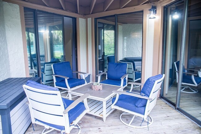 Building Photo - 2322 Boxwood Ln