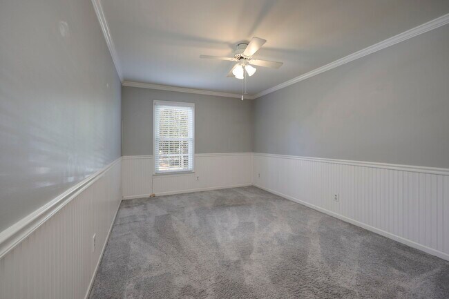 Building Photo - 1135 Clifton Ln