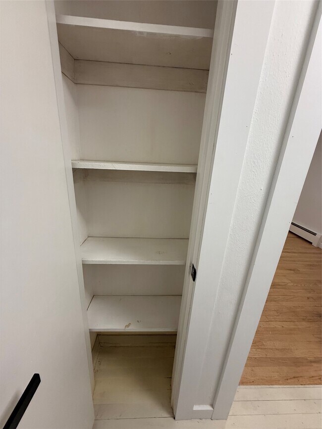 Building Photo - 517 Tulane St