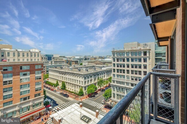 Building Photo - 616 E Street NW Unit 1118