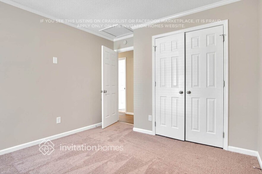 Building Photo - 2717 Horseshoe Creek Dr