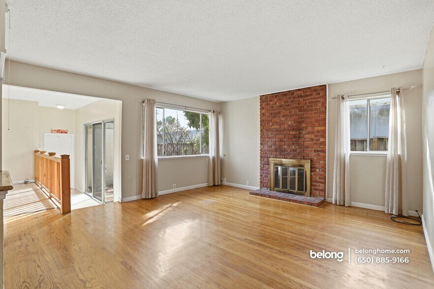 Building Photo - 1855 Forest Ct