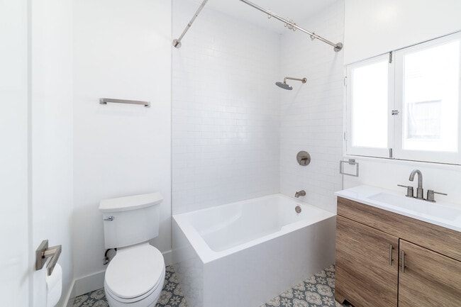 Building Photo - 6128 Orange St